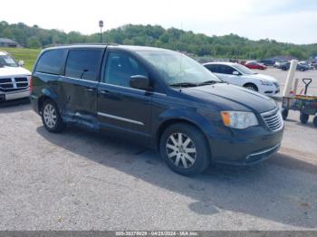  Salvage Chrysler Town & Country