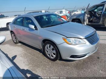  Salvage Chrysler 200