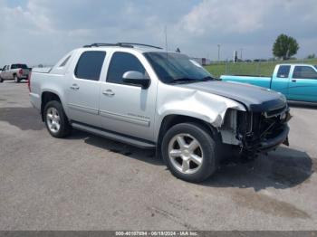  Salvage Chevrolet Avalanche 1500