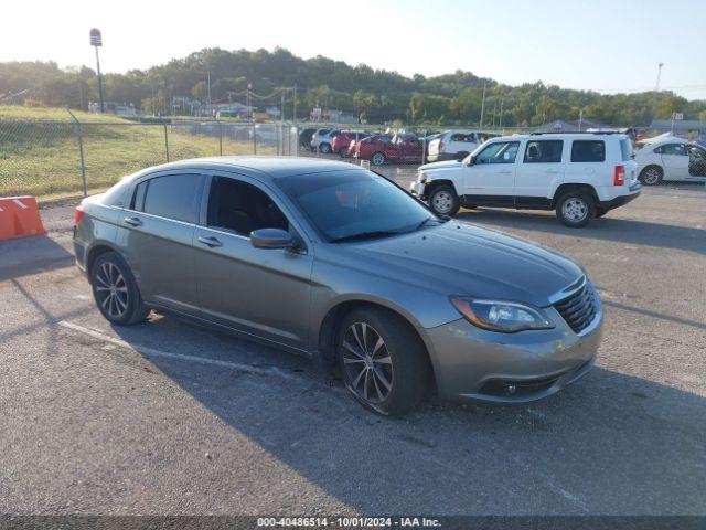  Salvage Chrysler 200