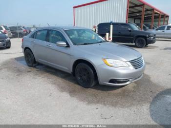  Salvage Chrysler 200