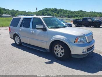  Salvage Lincoln Navigator