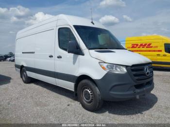  Salvage Mercedes-Benz Sprinter 2500