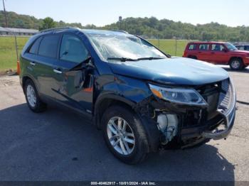  Salvage Kia Sorento