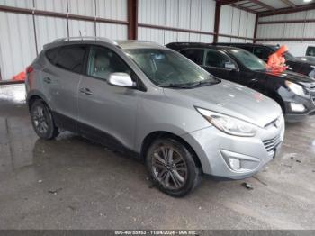  Salvage Hyundai TUCSON