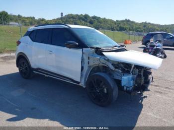  Salvage Nissan Kicks