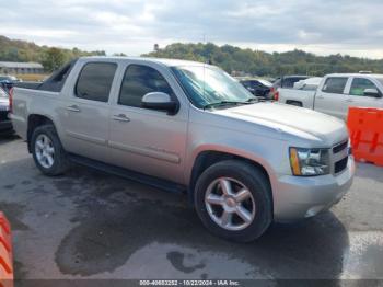  Salvage Chevrolet Avalanche 1500