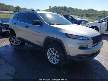  Salvage Jeep Cherokee