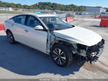  Salvage Nissan Altima