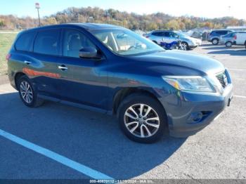  Salvage Nissan Pathfinder