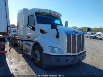  Salvage Peterbilt 579