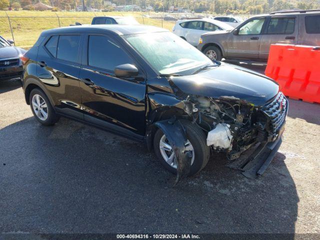  Salvage Nissan Kicks