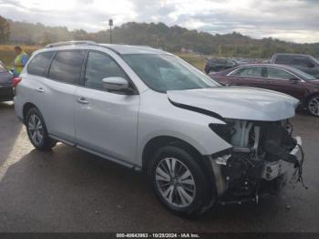  Salvage Nissan Pathfinder