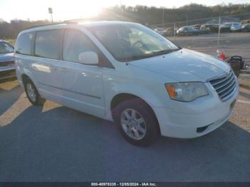  Salvage Chrysler Town & Country