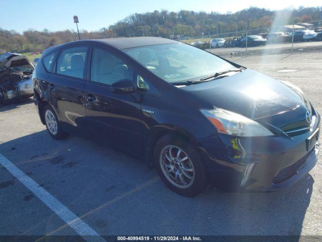  Salvage Toyota Prius v