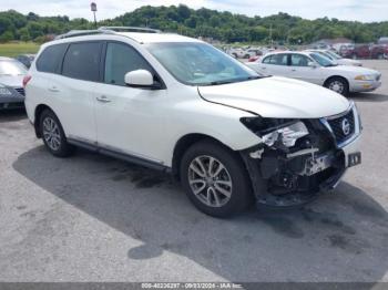  Salvage Nissan Pathfinder