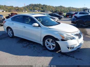  Salvage Nissan Altima