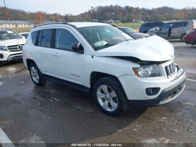  Salvage Jeep Compass