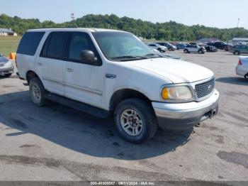  Salvage Ford Expedition