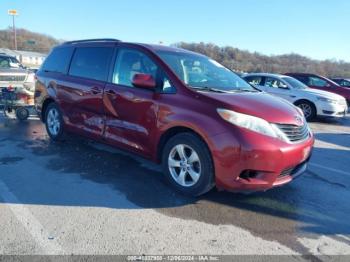  Salvage Toyota Sienna