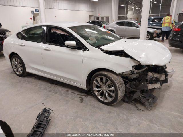  Salvage Chrysler 200