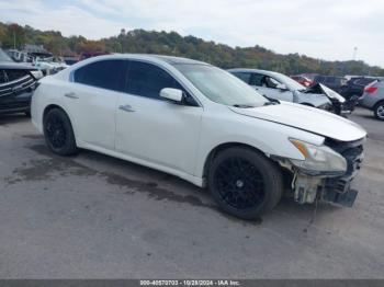  Salvage Nissan Maxima