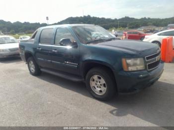  Salvage Chevrolet Avalanche 1500