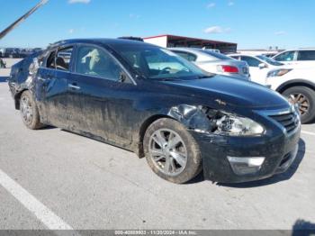  Salvage Nissan Altima