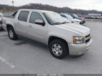  Salvage Chevrolet Avalanche 1500