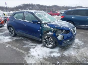  Salvage Nissan Kicks