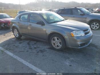  Salvage Dodge Avenger