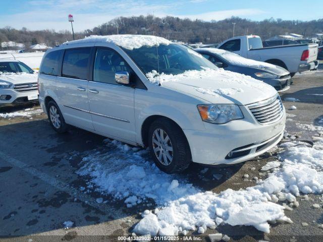  Salvage Chrysler Town & Country