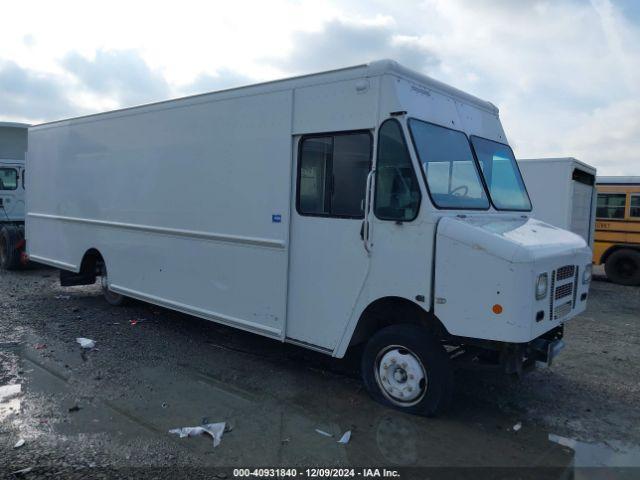  Salvage Freightliner Chassis