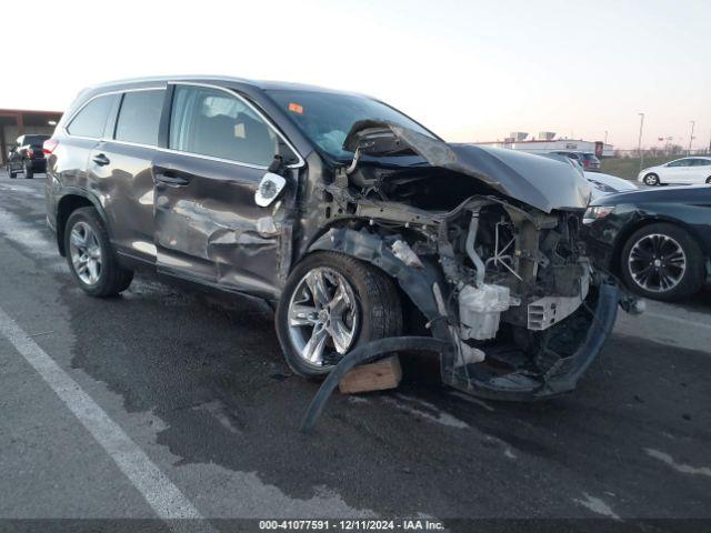  Salvage Toyota Highlander