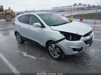  Salvage Hyundai TUCSON