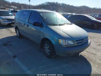  Salvage Toyota Sienna