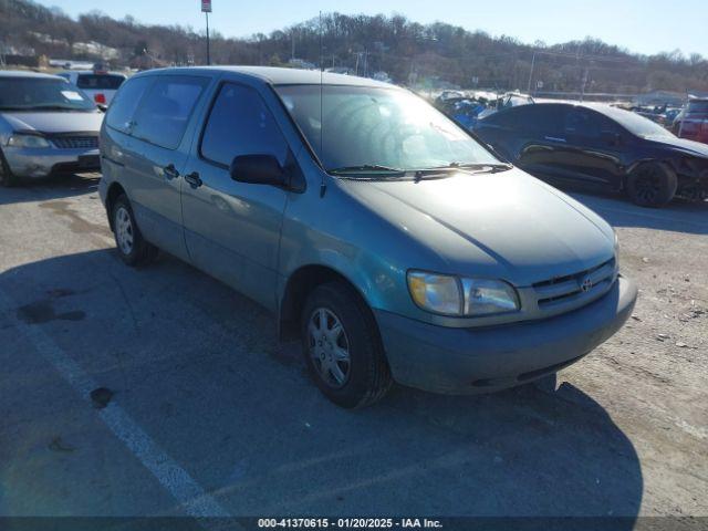  Salvage Toyota Sienna