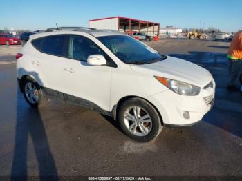  Salvage Hyundai TUCSON