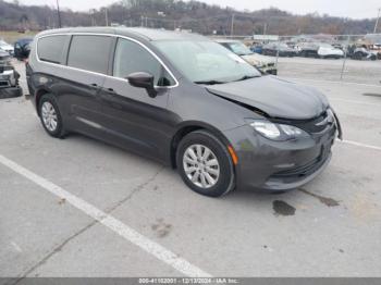  Salvage Chrysler Pacifica