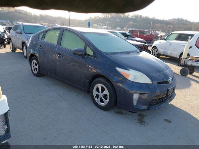  Salvage Toyota Prius