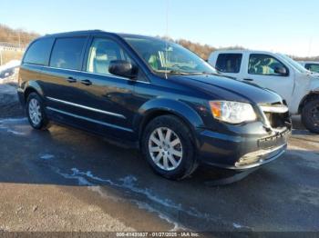  Salvage Chrysler Town & Country