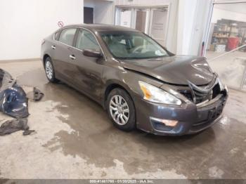  Salvage Nissan Altima