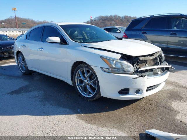  Salvage Nissan Maxima