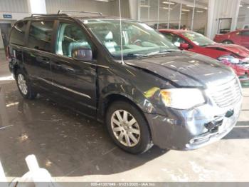  Salvage Chrysler Town & Country