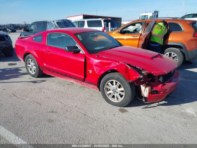  Salvage Ford Mustang