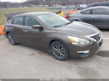  Salvage Nissan Altima