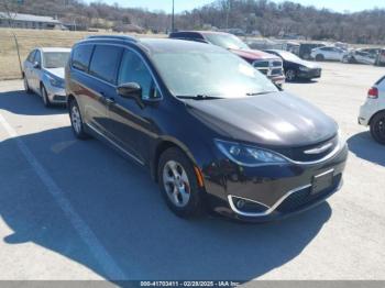  Salvage Chrysler Pacifica