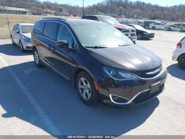  Salvage Chrysler Pacifica