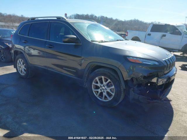  Salvage Jeep Cherokee