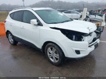  Salvage Hyundai TUCSON